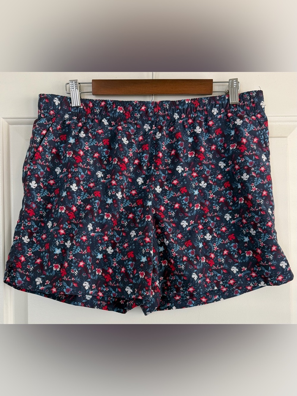 Columbia Women’s Sandy River II Printed Navy Floral Elastic-Waist Shorts